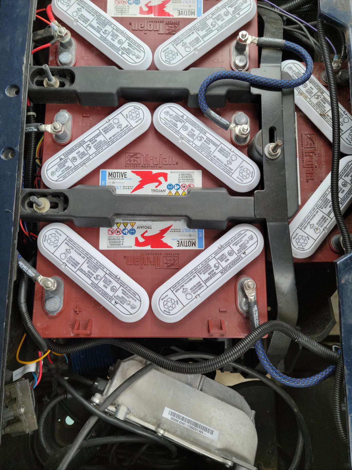 2018 Electric EZGO RXV Golf Cart w/ custom wheels *SOLD*