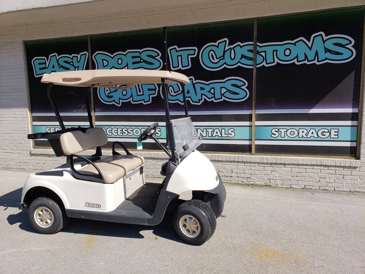 2016 Electric EZGO RXV Golf Cart *SOLD*