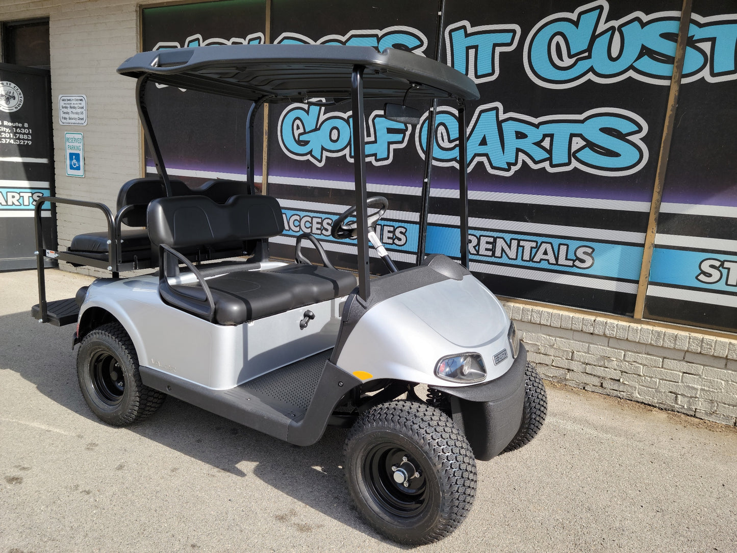 2023 EZGO Valor EFI Gas - Silver *SOLD*