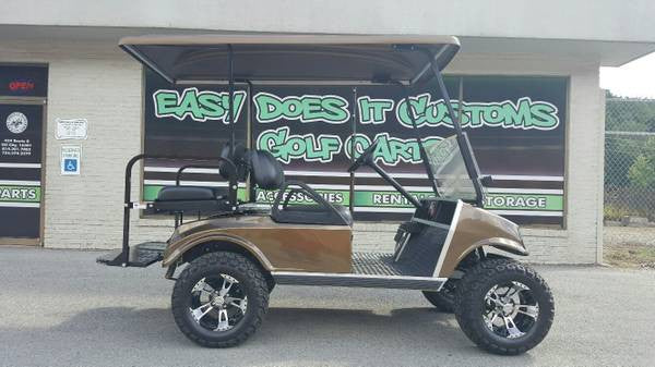 Lifted Club Car DS Golf Cart